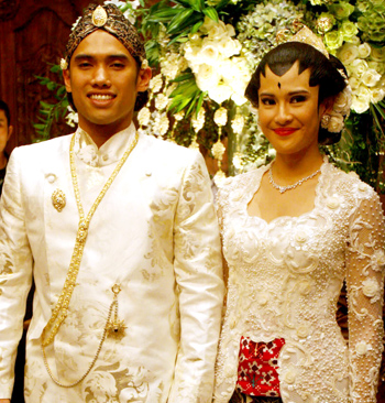  was held at the dharmawangsa hotel with traditional javanese ceremony